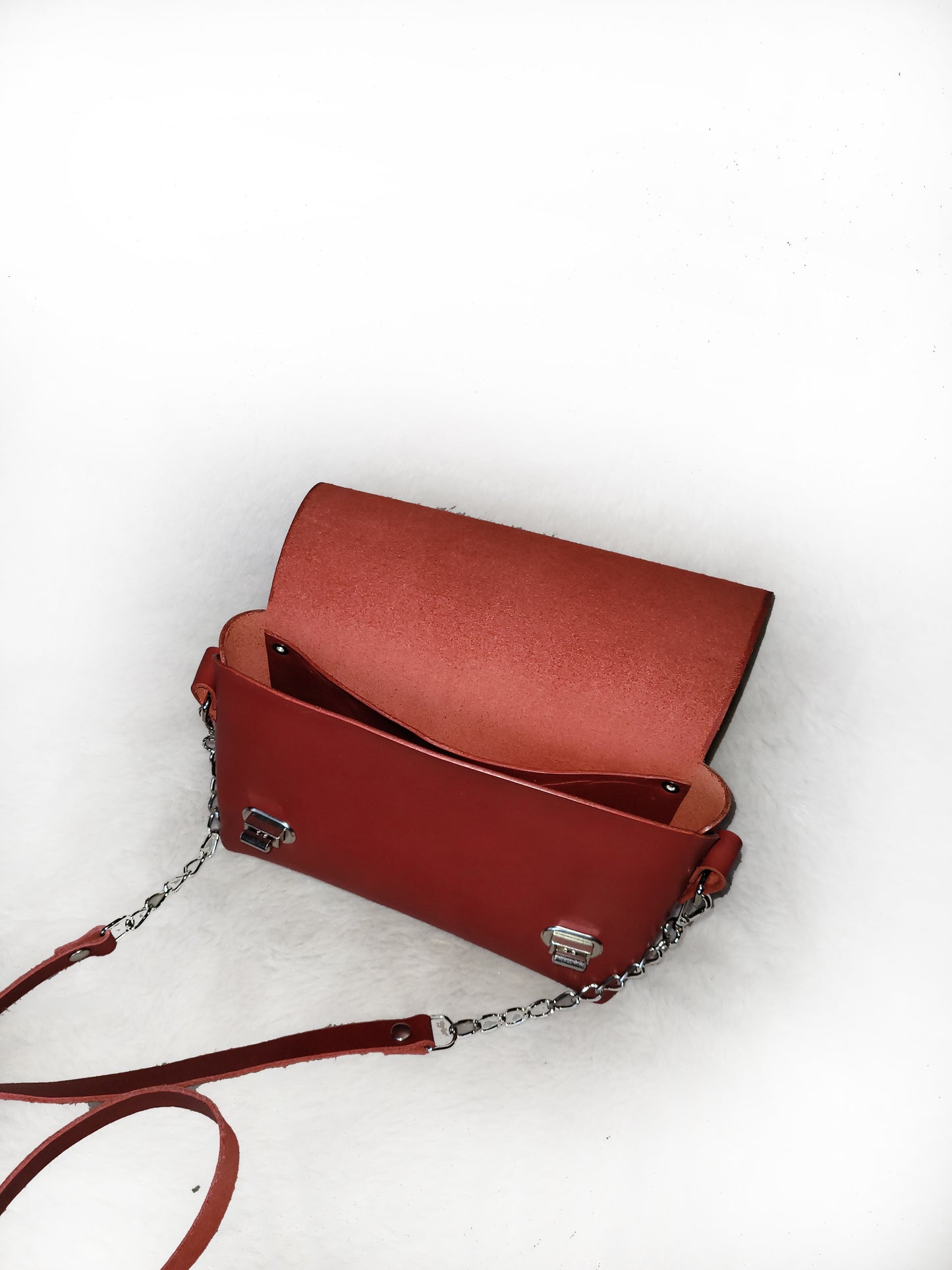 Petit sac trotteur rouge fleuri